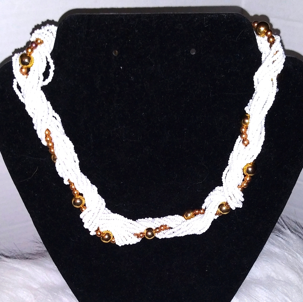 Awesome Vintage Multistrand Pearl and gold necklac